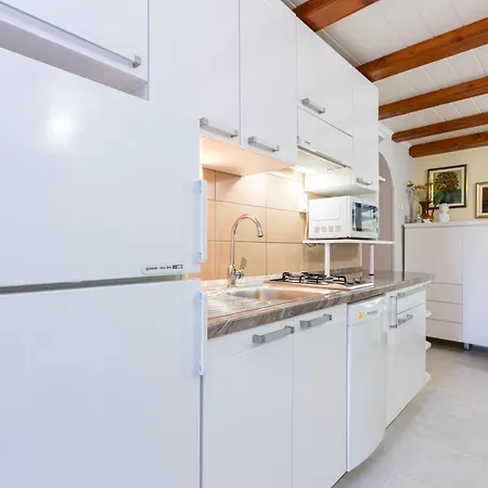 Sepat With Free Parking Place In