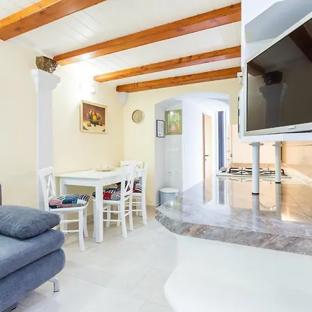 Sepat With Free Parking Place In * Baška