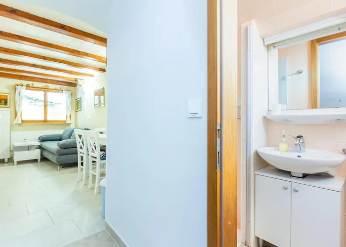 Apartmán Sepat With Free Parking Place In *